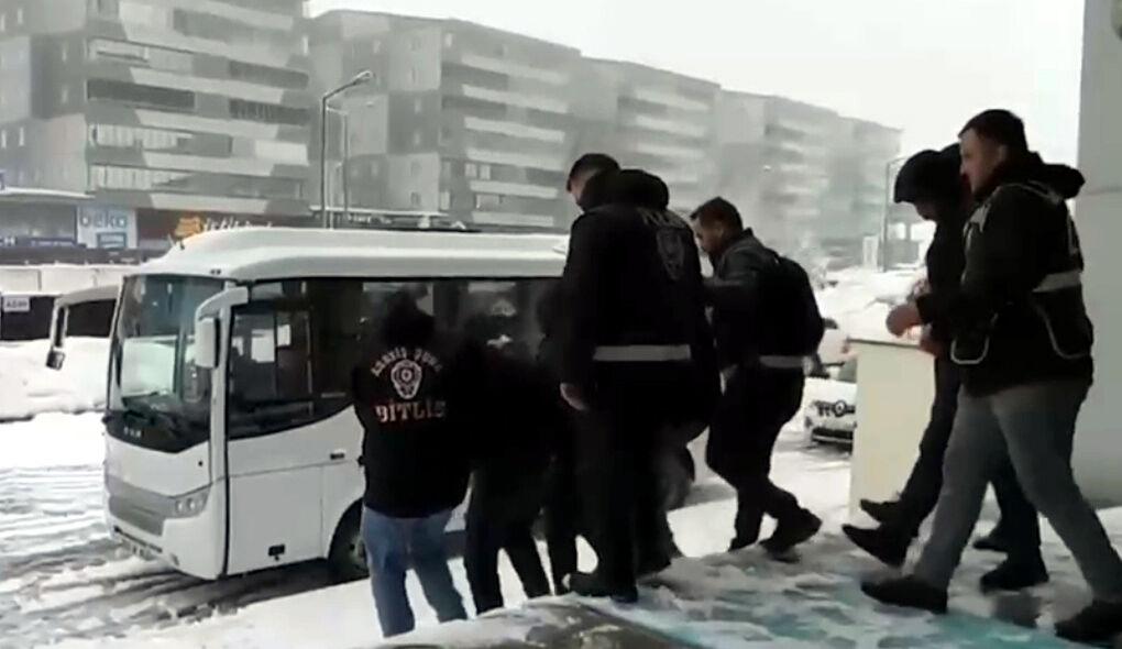Bitlis'te uyuşturucu satıcılarına operasyon: 10 tutuklama