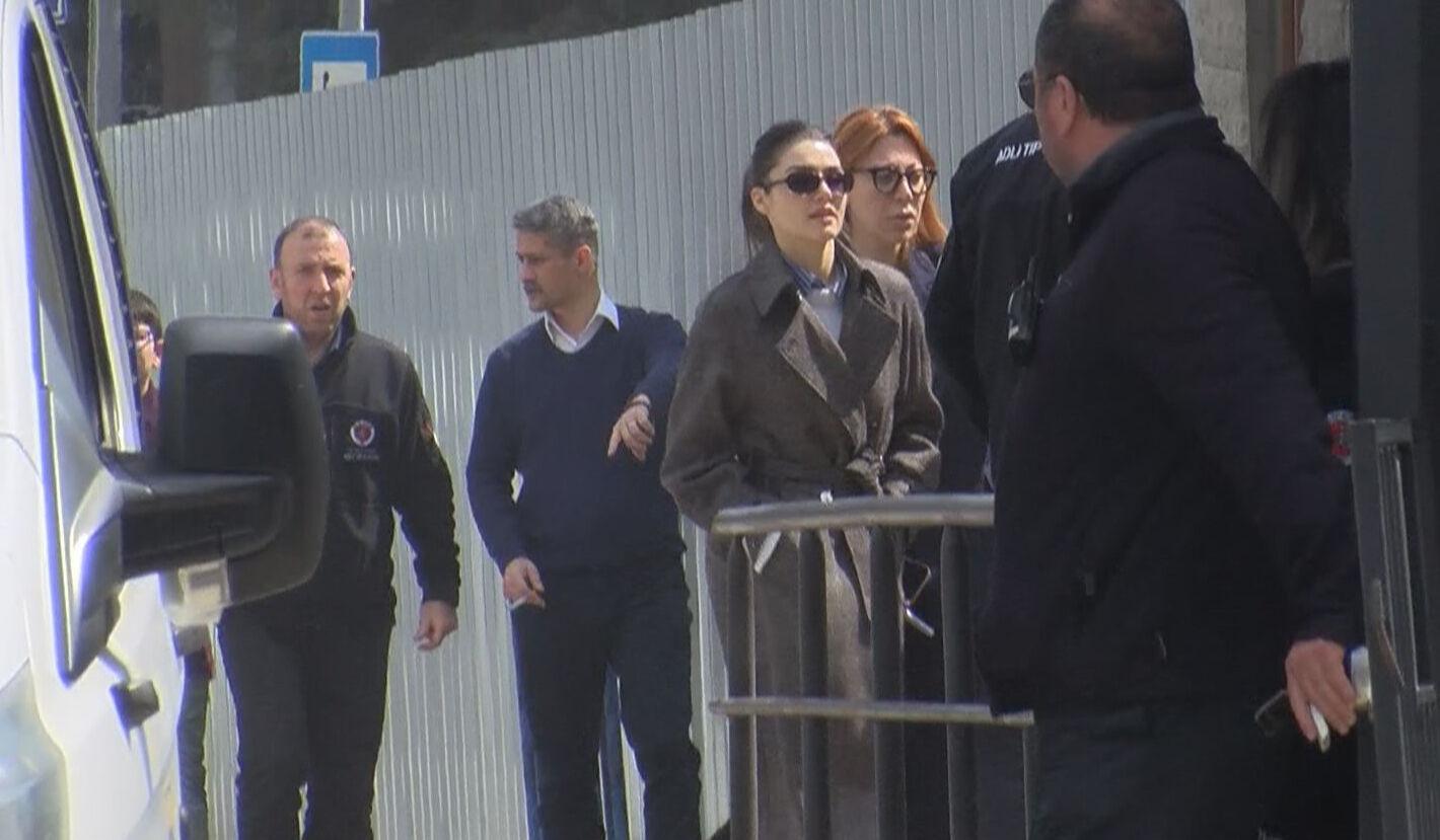‘Uyuşturucu’ soruşturmasında Hande Erçel Adli Tıp Kurumu’nda