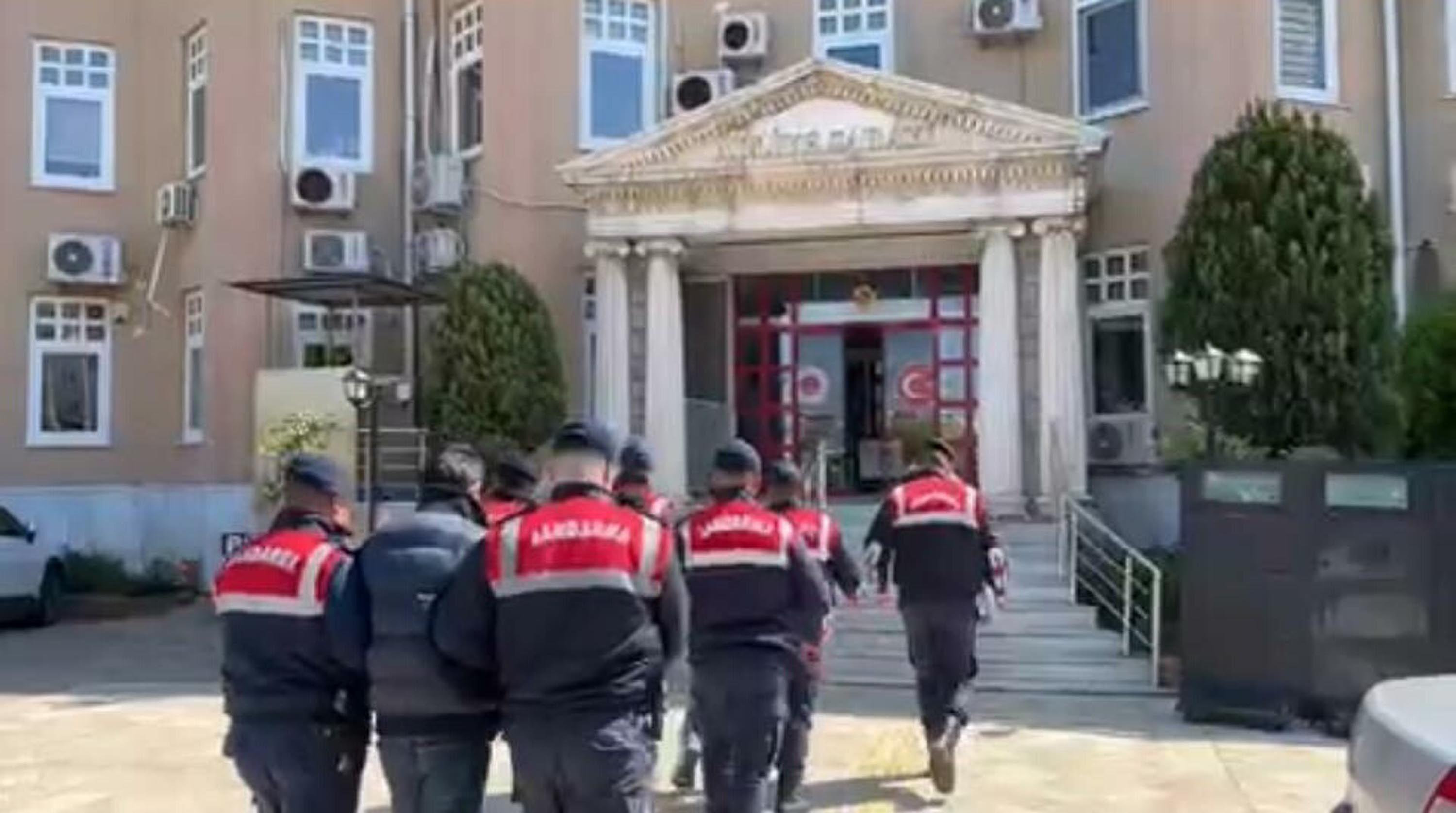 Didim'de 101 kaçak göçmen yakalandı; 3 organizatör şüphelisi tutuklandı