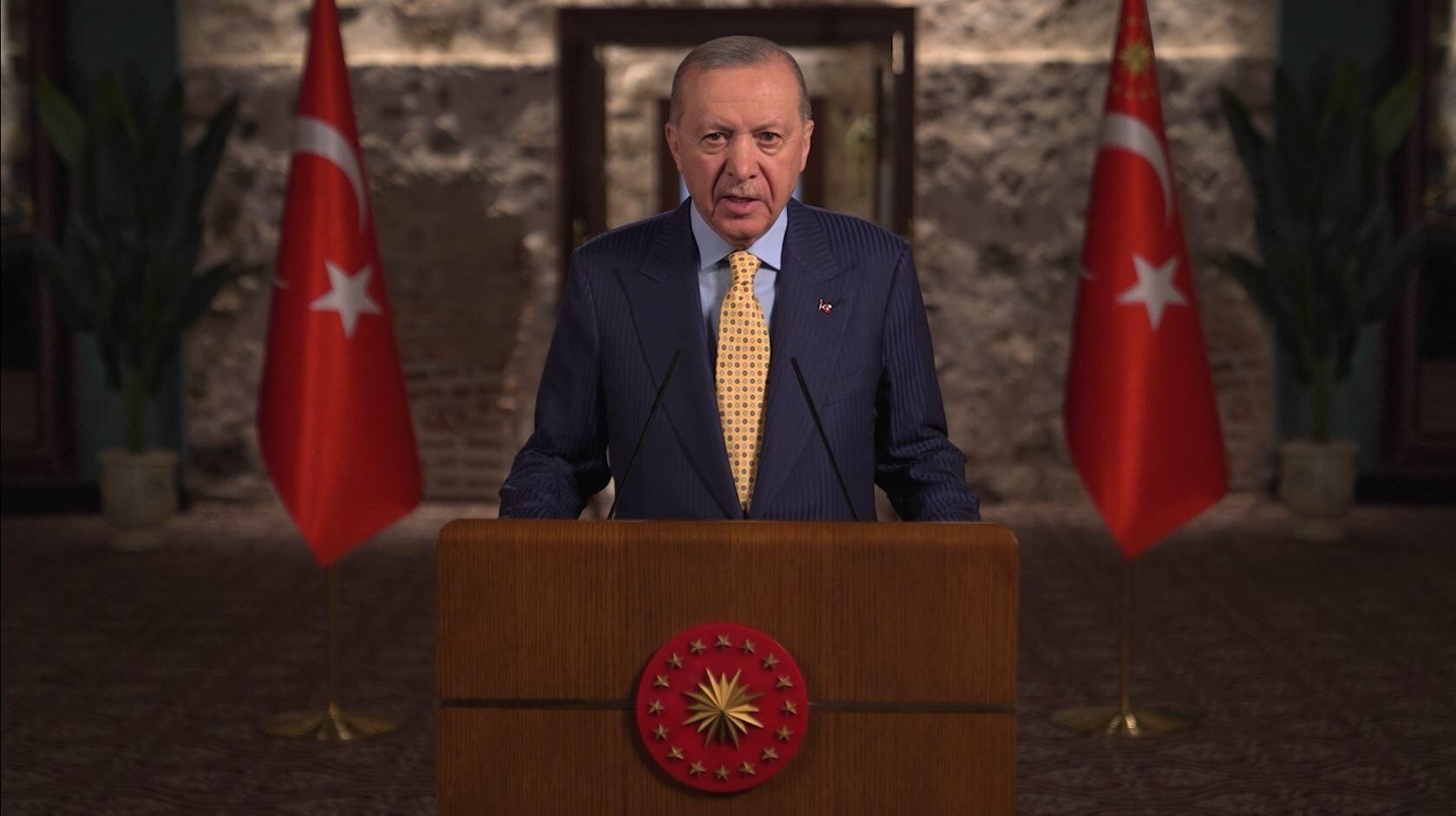 Cumhurbaşkanı Erdoğan: Milletimizin huzur ve güvenliğini tahkim edecek adımları atmaya devam ediyoruz