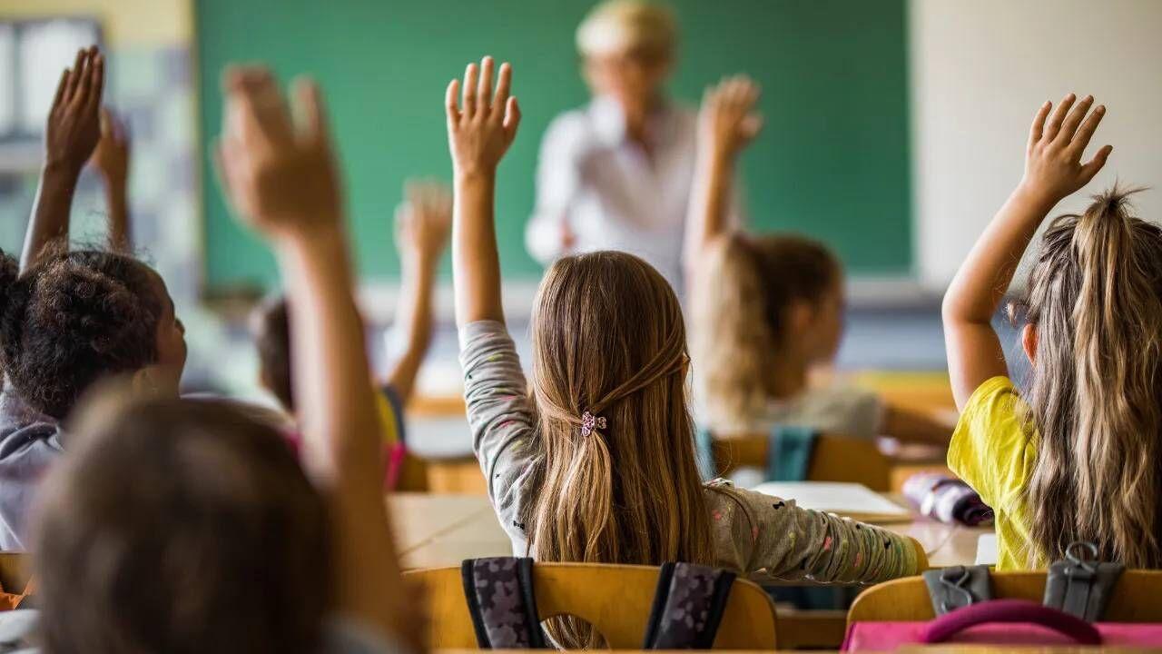 ‘Anlıyorum Ama Konuşamıyorum’ Dönemi Bitti! MEB Yeni Müfredatı Açıkladı