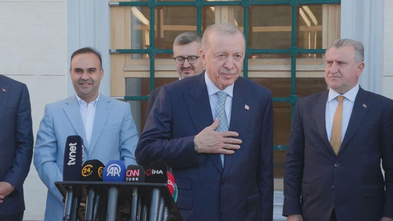Cumhurbaşkanı Erdoğan, bayram namazını Büyük Çamlıca Camii'nde kıldı