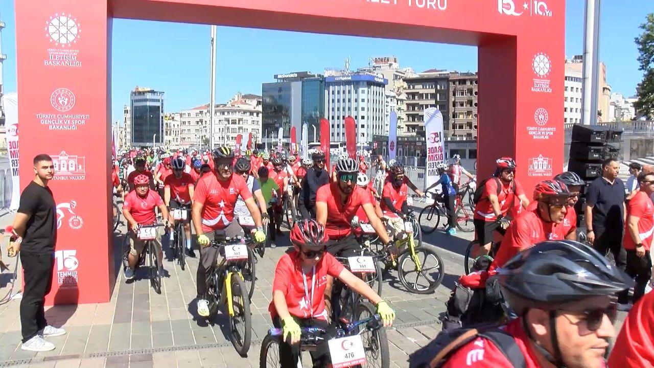15 Temmuz etkinlikleri kapsamında düzenlenen bisiklet turu Taksim'de başladı