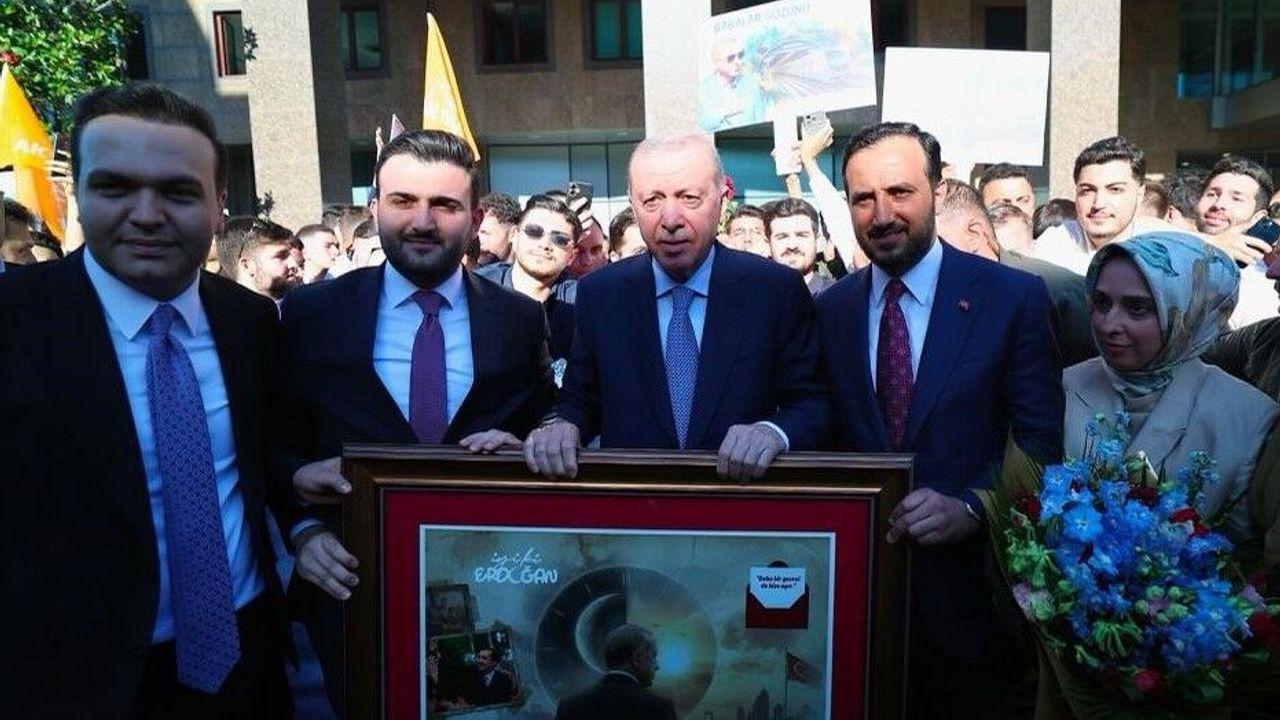 Cumhurbaşkanı Erdoğan'a AK Partili gençlerden Babalar Günü sürprizi