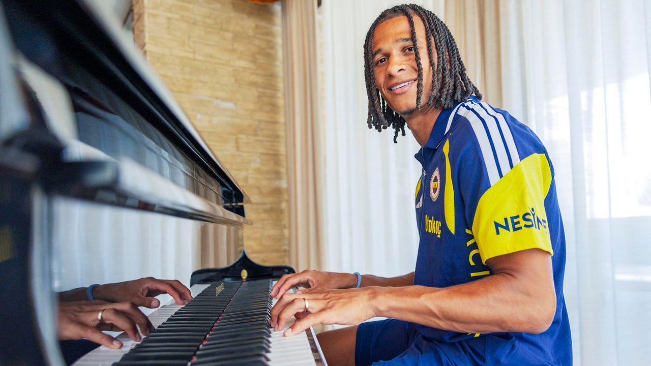 Nathan Ake: İlk amacımız öncelikle Şampiyonlar Ligi’ne kalmak