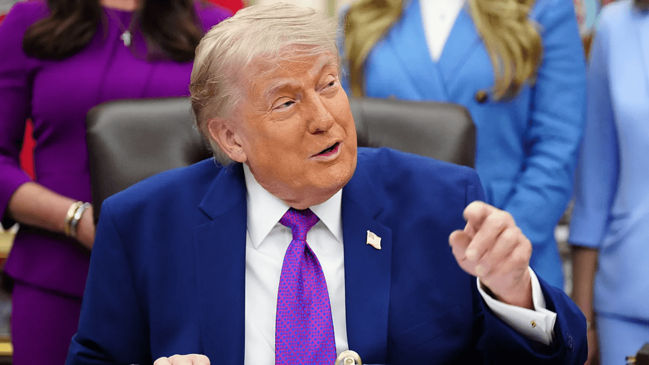 Trump: İran'da her şeyi iki günde yok edebiliriz