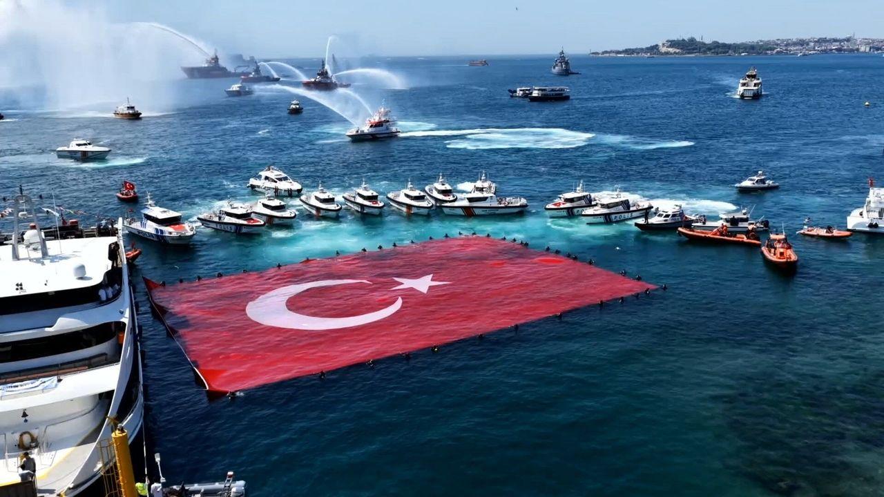 Denizcilik ve Kabotaj Bayramı'nın 100'üncü yıl dönümü İstanbul'da kutlandı