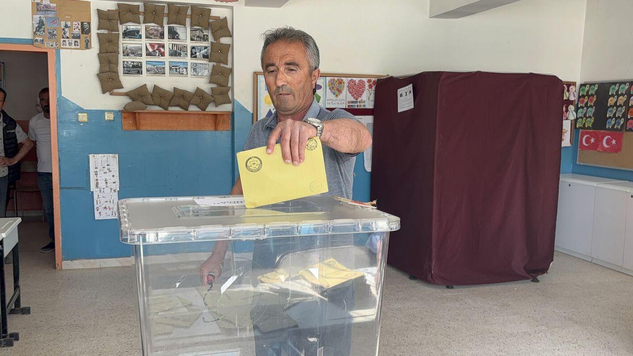 Tokat’ta 4 beldede 5 bin 682 seçmen sandık başında
