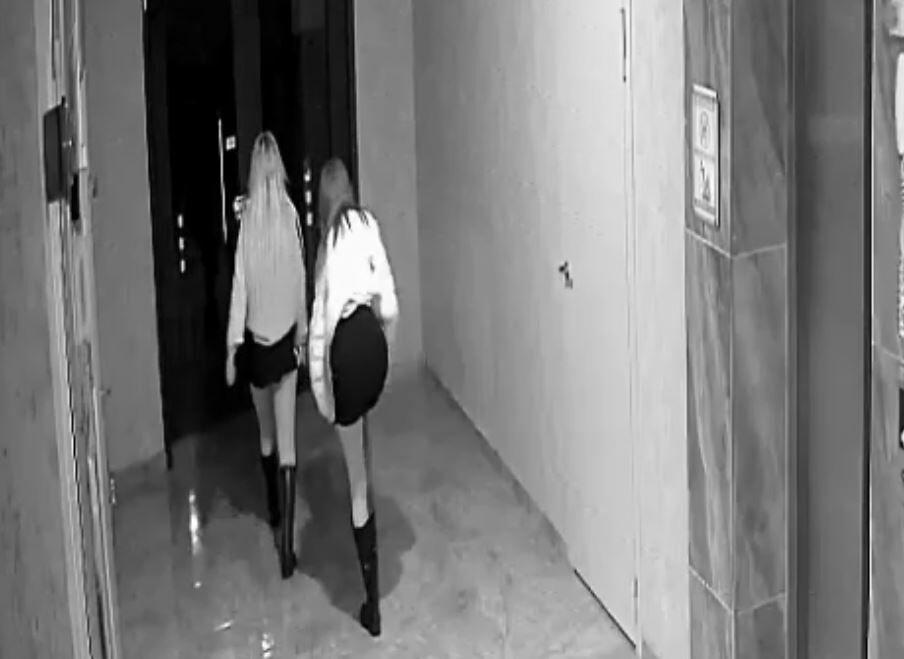 Sanal medyada tanıştıkları kişileri silahla tehdit edip para alan 15 şüpheli tutuklandı