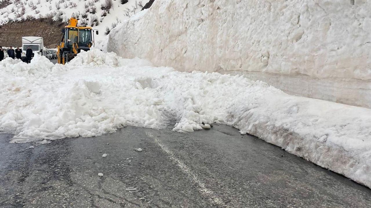 Şırnak kara yolu çığ nedeniyle kapandı