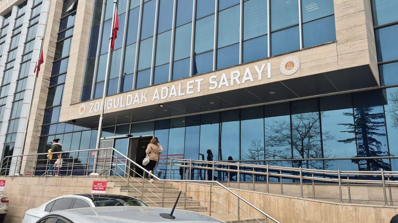Okuluna saldırı yapacağına yönelik mesaj atan lise öğrencisi adliyede
