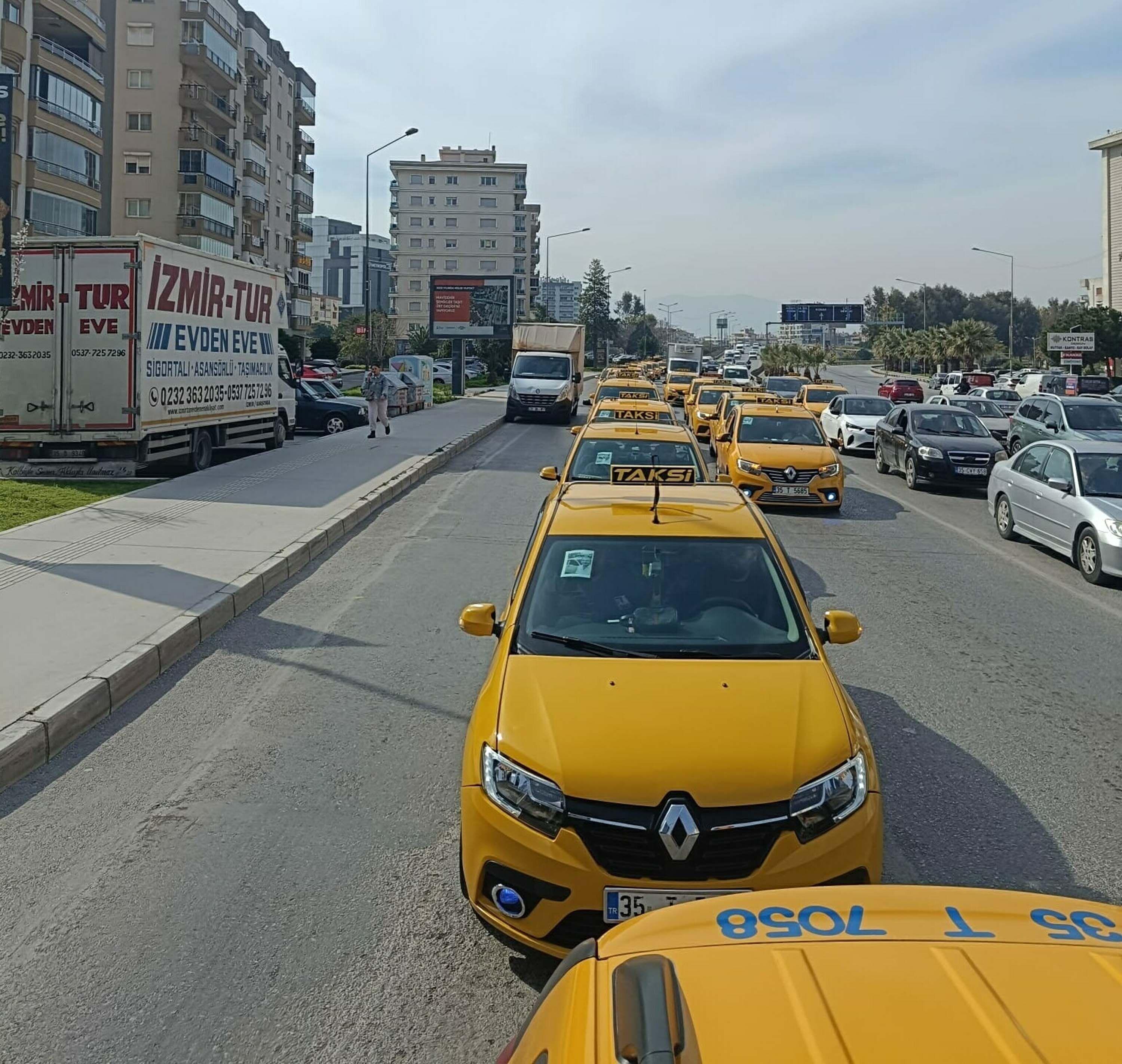 Öldürülen taksicinin meslektaşlarından konvoylu tepki