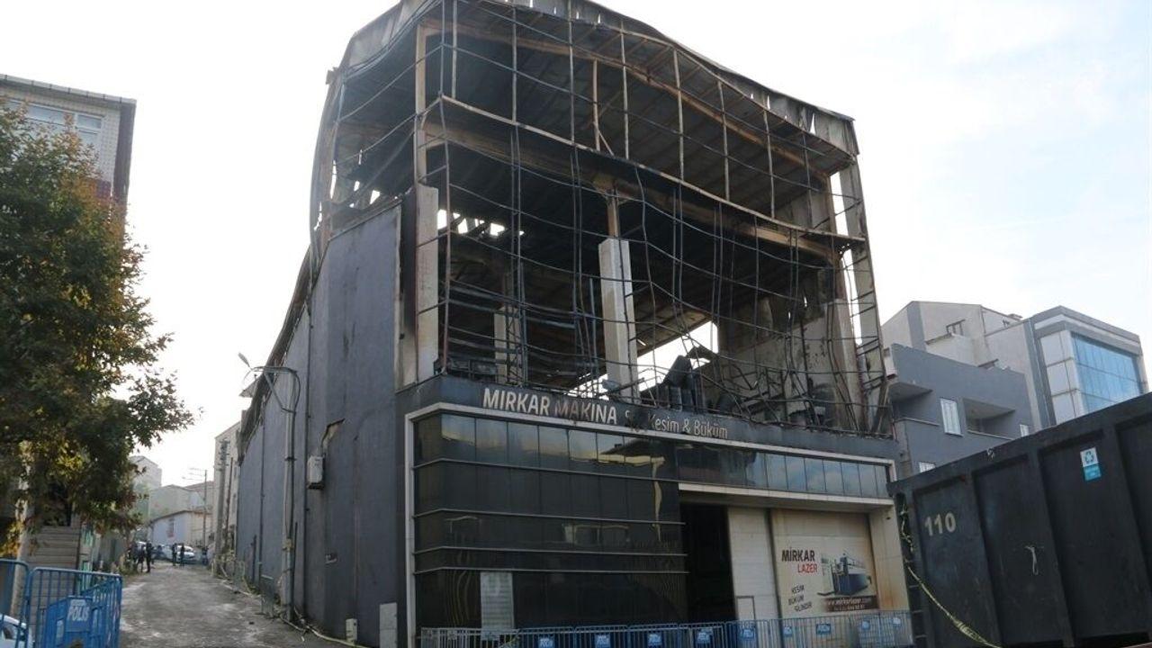 7 işçinin öldüğü kozmetik fabrikasındaki yangına ilişkin ara karar; 3 tahliye