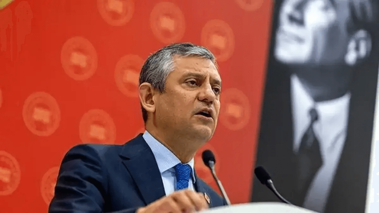 Özgür Özel'in ekibi Parti Meclisinden istifa etti