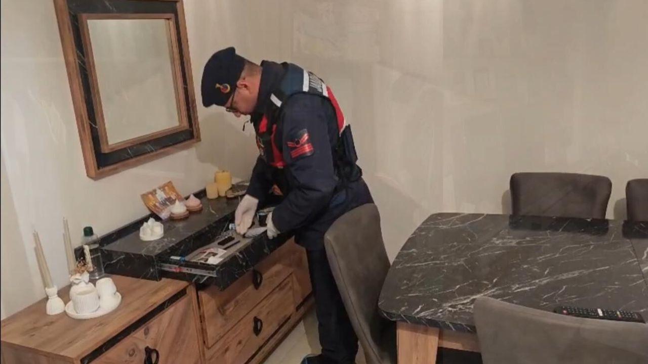 Kendilerini polis ve savcı olarak tanıtıp 2 milyon lira dolandıran şüpheliler yakalandı