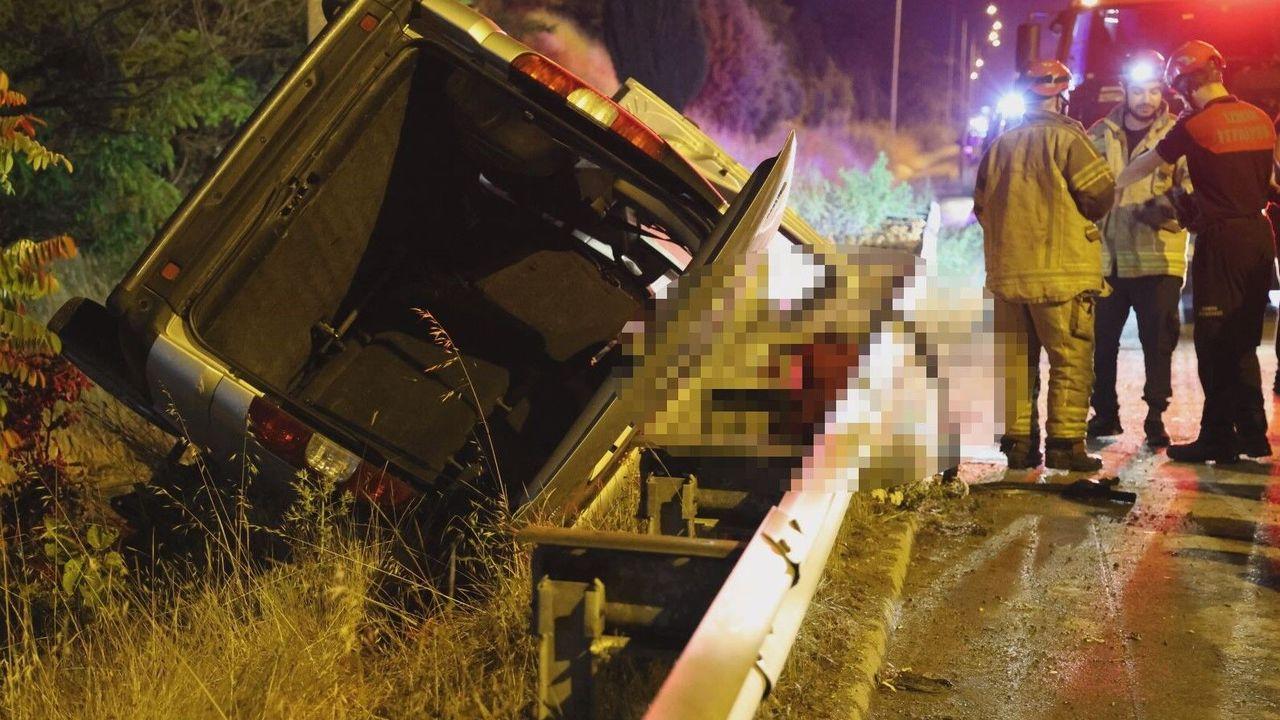 İzmir’de su kanalına girip takla atan hafif ticari araç şarampole devrildi: 2 ölü