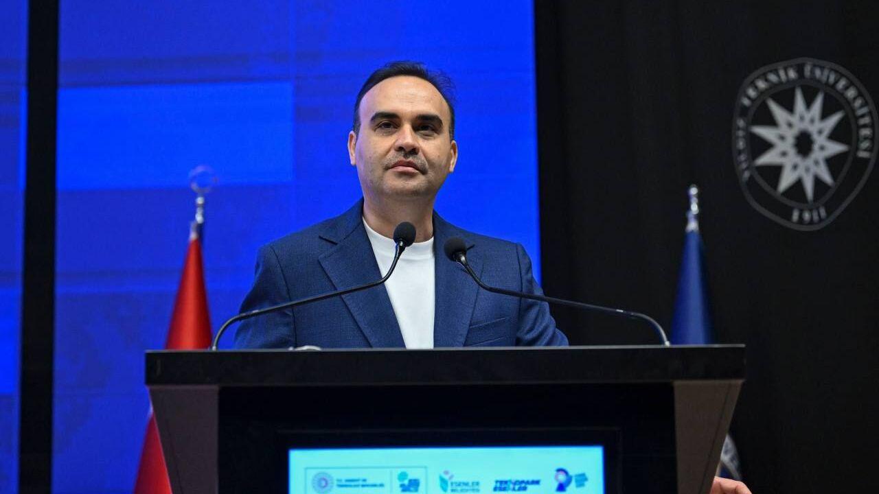 Bakan Kacır: 2 yıl içinde 5 milyon vatandaşımıza yapay zeka eğitimleri sunacağız