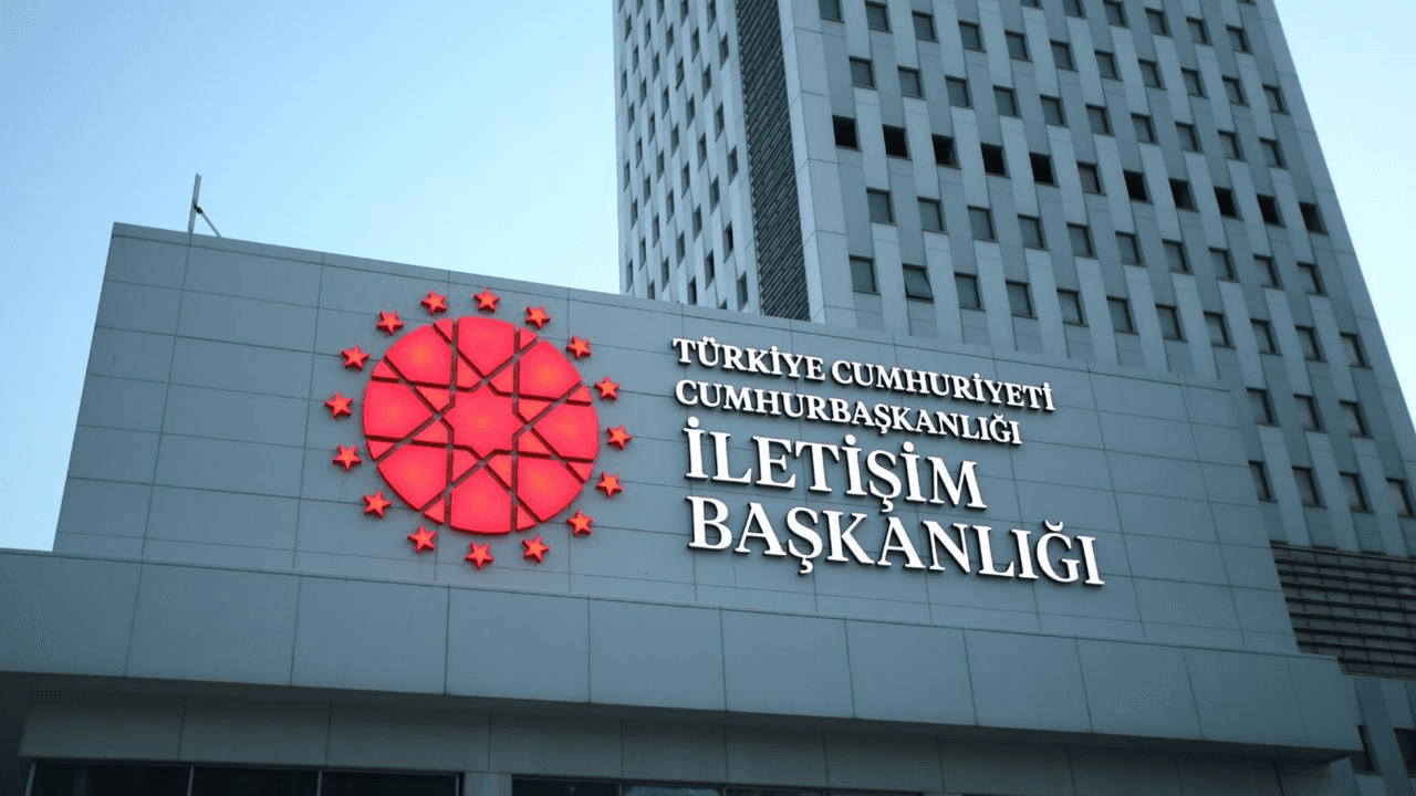 Suç unsuru taşıyan 93 sosyal medya hesabına erişim engeli