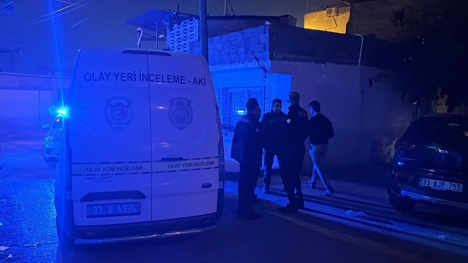 Silahlı kavgada sokaktan geçen genç kız öldü, 1 kişi de yaralı