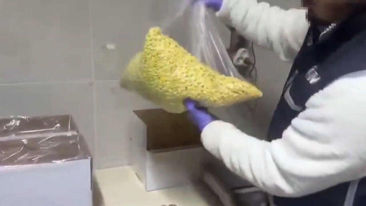 Bayrampaşa'da sahte ilaç operasyonu: 1 milyon 500 bin hap ele geçirildi