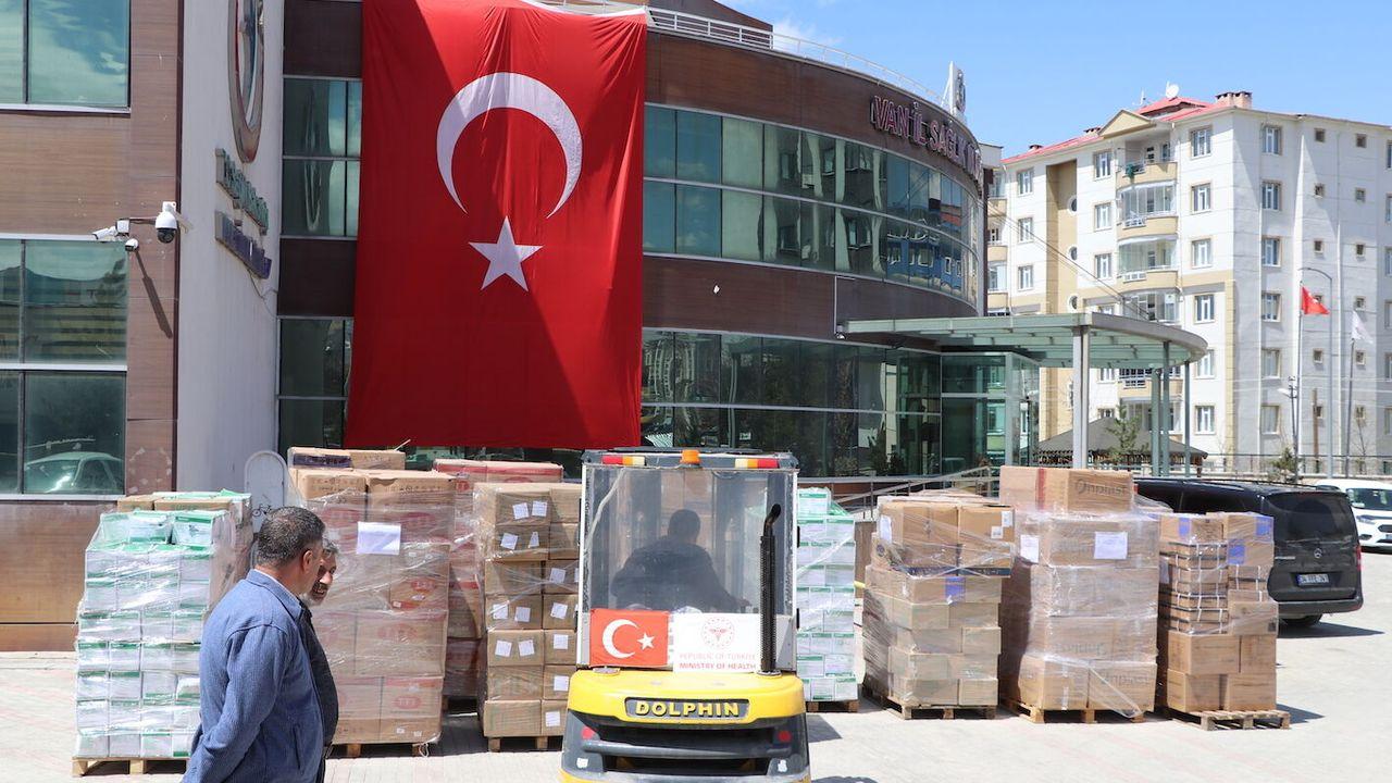 İran’a 6 yardım TIR’ı daha gönderildi
