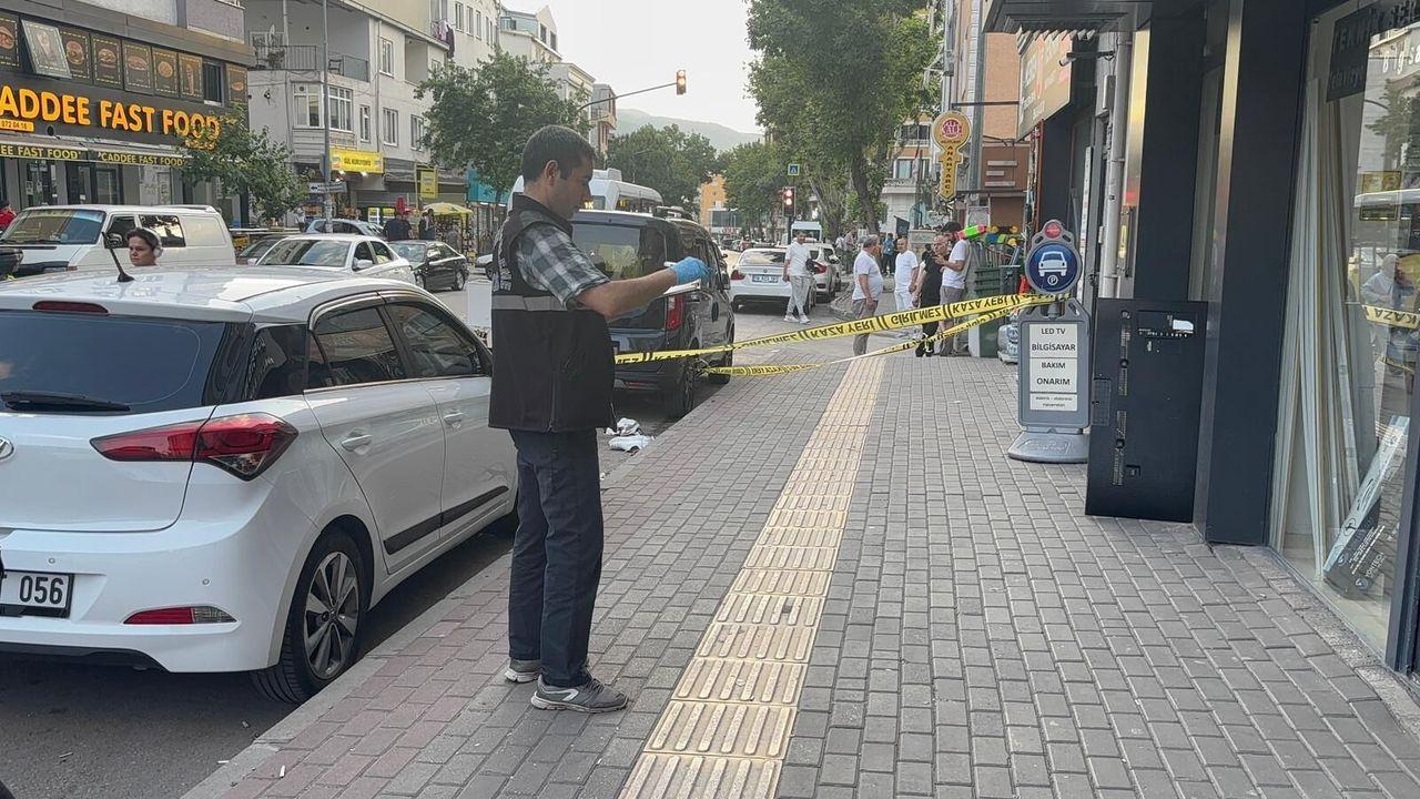 Sanal medyada tartıştıktan sonra buluşan iki grubun bıçaklı kavgası: 1 ölü, 1 yaralı