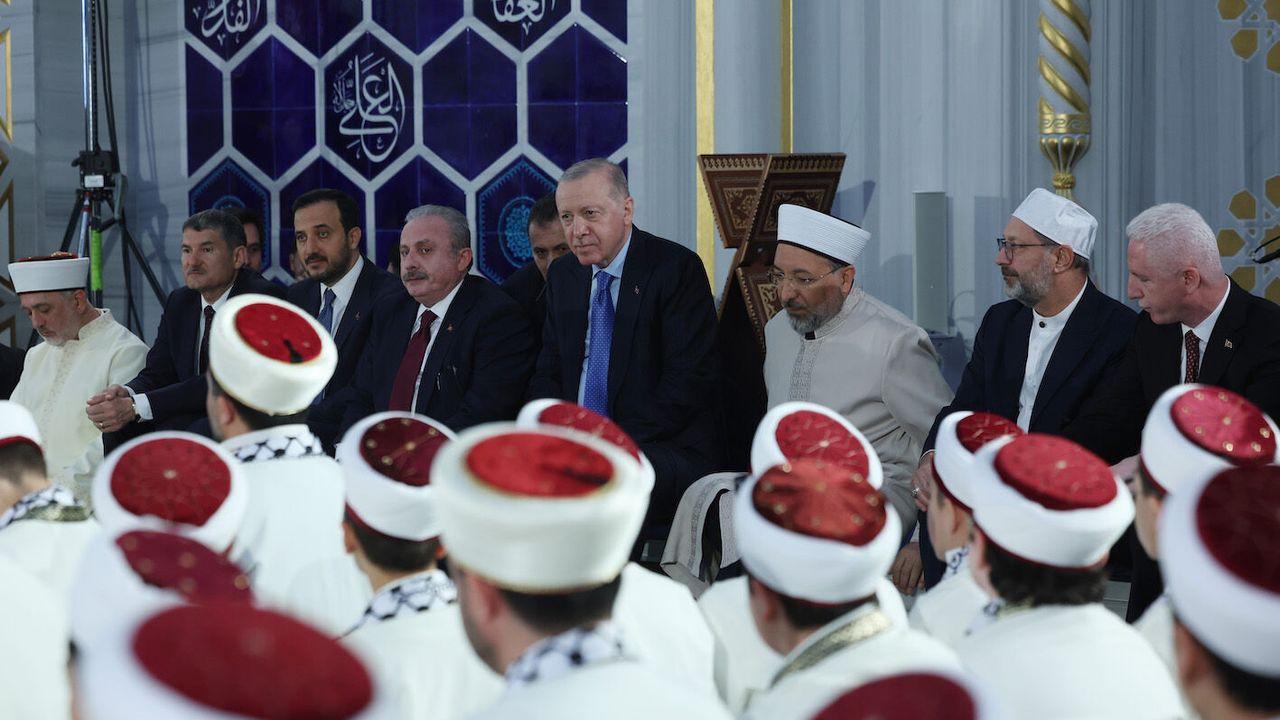 Cumhurbaşkanı Erdoğan, Çamlıca Camii'nde 333 hafızın icazet törenine katıldı
