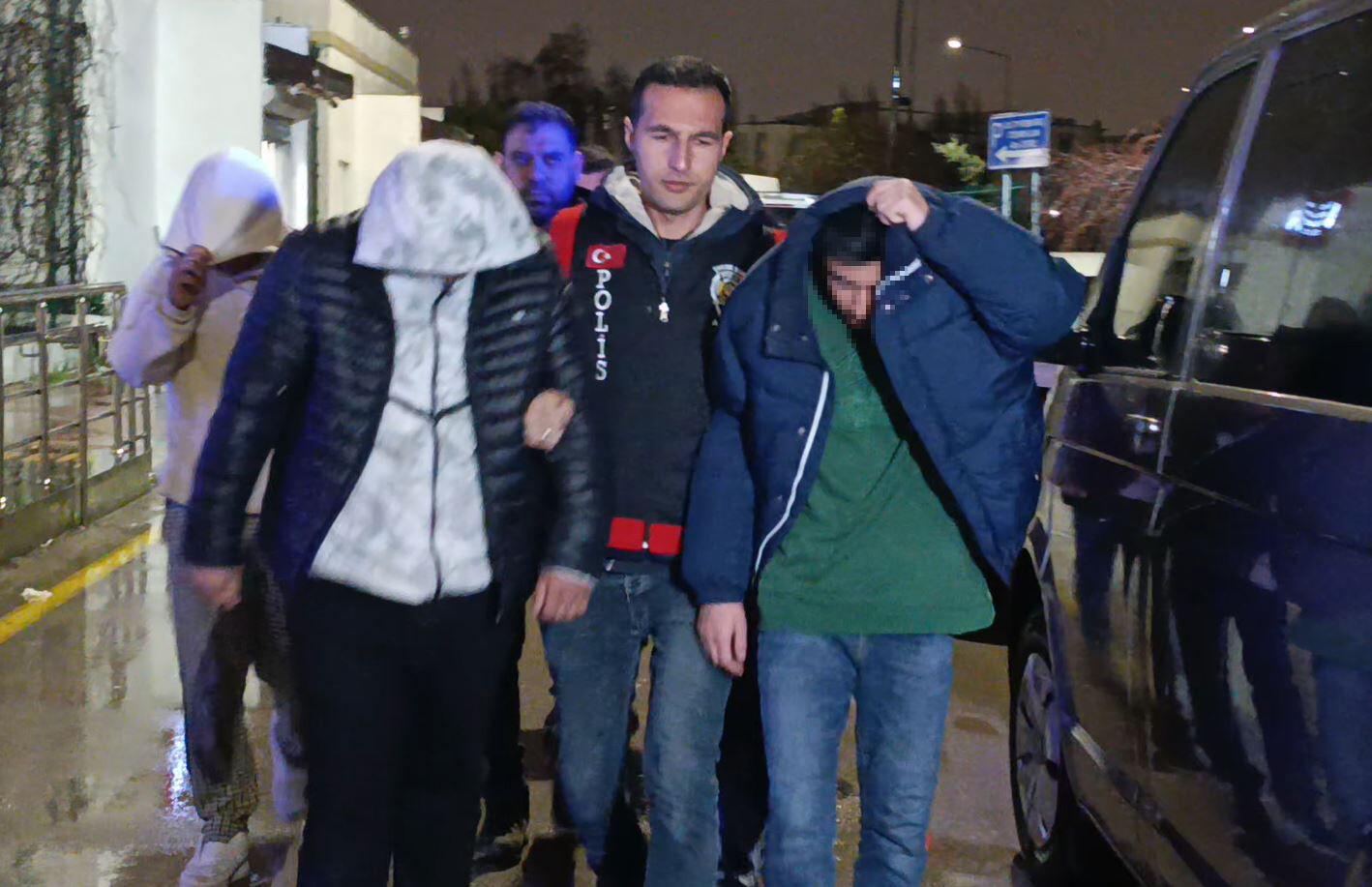 Sigara tartışmasında kardeşlerden 1’ini öldürüp, 2’sini yaralayan 5 şüpheli tutuklandı