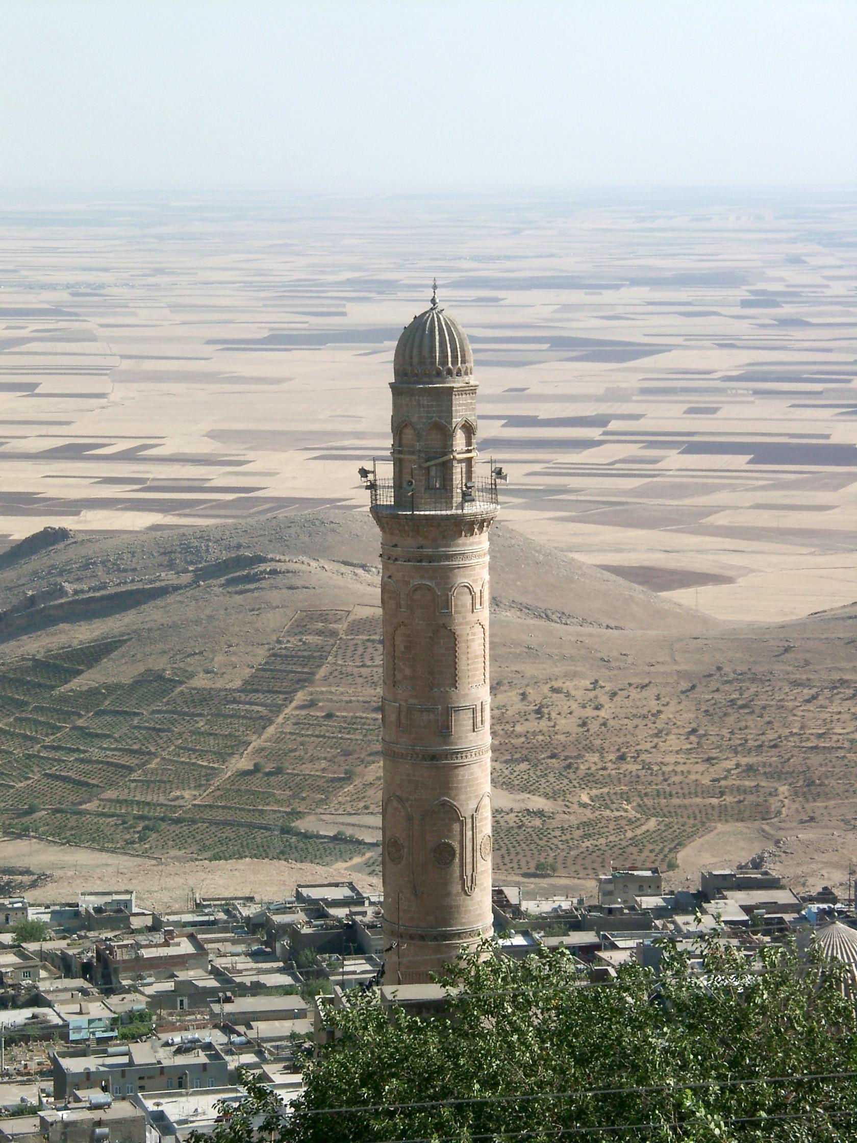 Sahra Şaş 'Uzak Şehir' için Mardin'e gidiyor