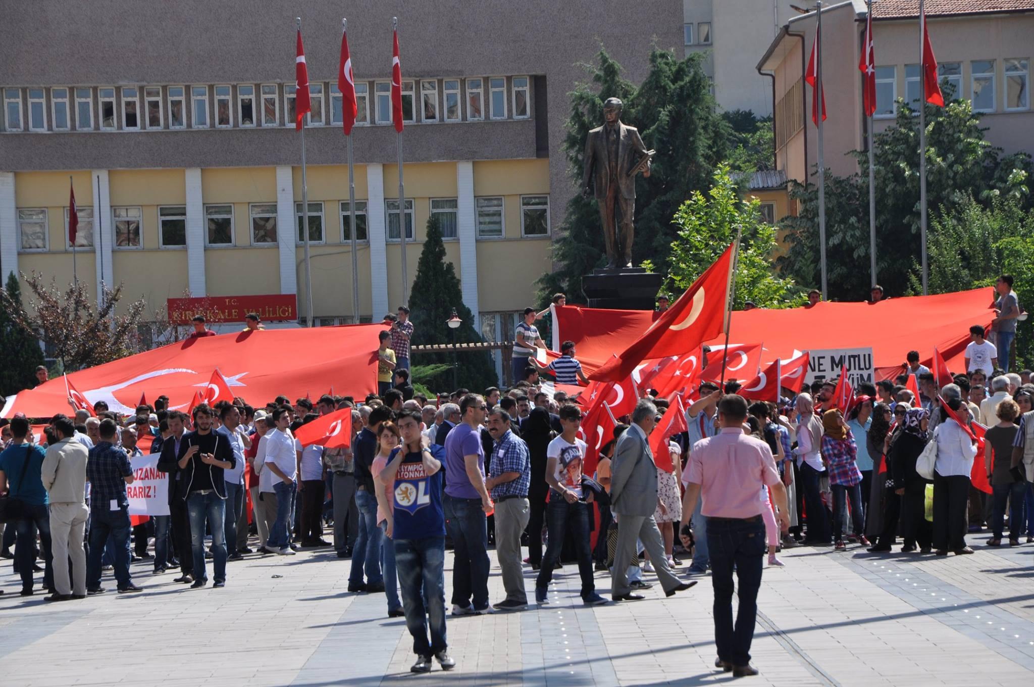 Göreve şehit düşen polis memuru Kırıkkale'de son yolculuğuna uğurlandı