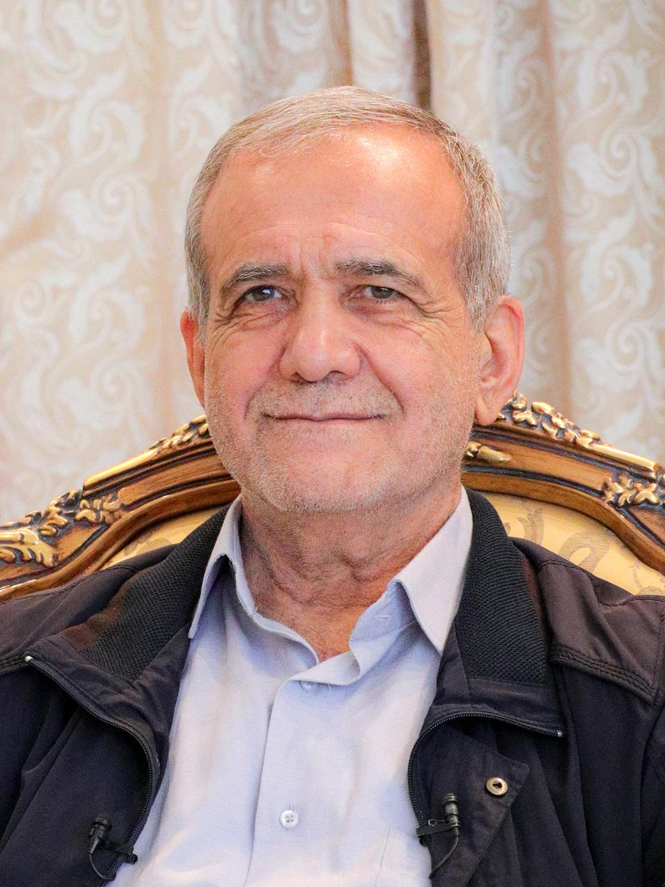 Pezeşkiyan: ABD saldırıları durursa Hürmüz açılır