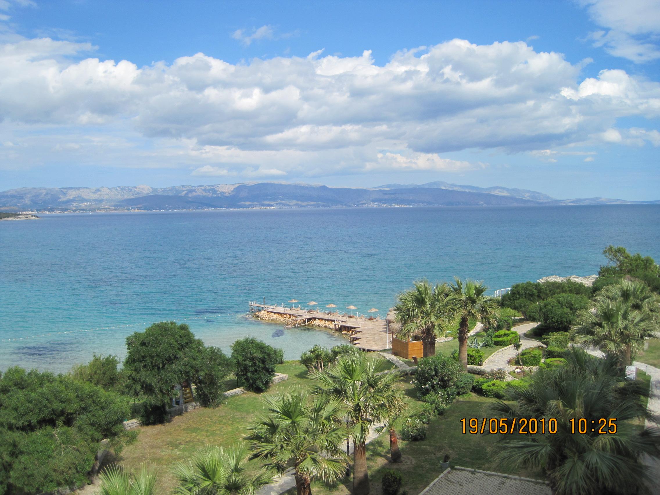Ünlüler Bodrum ve Çeşme'de tatil keyfi yaşadı