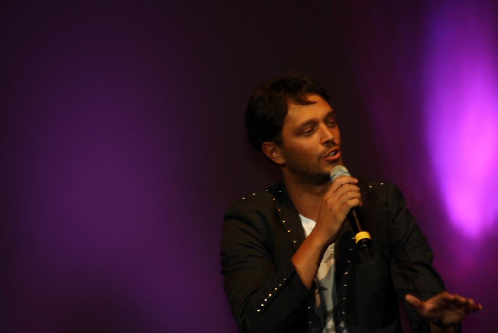 Murat Boz'un kaslı pozu sosyal medyada gündem oldu