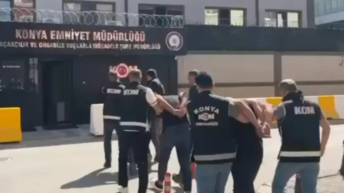 Konya'da 'KISKAÇ' operasyonu: 244 ruhsatsız tabanca ele geçirildi