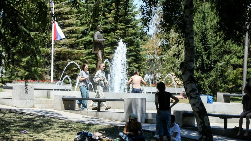 Avrupa'da Aşırı Hava Olayları: Romanya'da Patlatma, Balkanlarda Sıcaklık