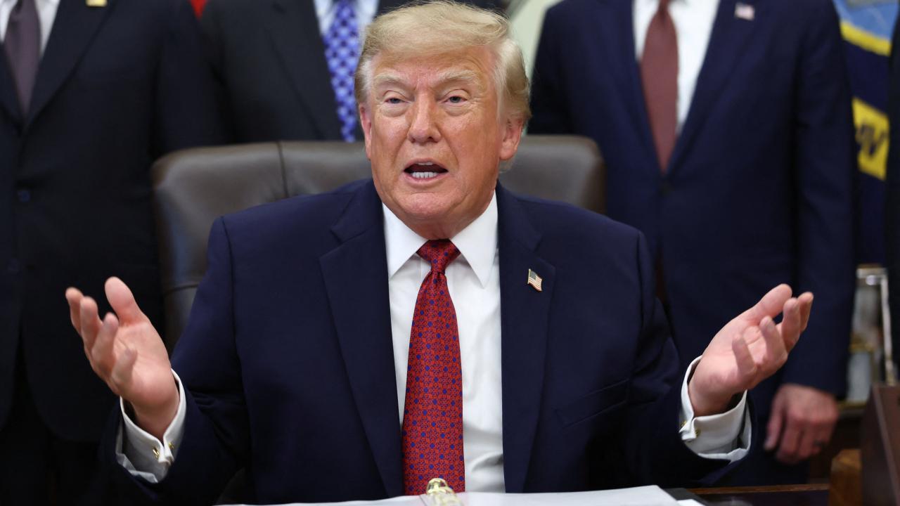 Trump: Flydubai yardımcı pilotu terörist ya da dengesizdi