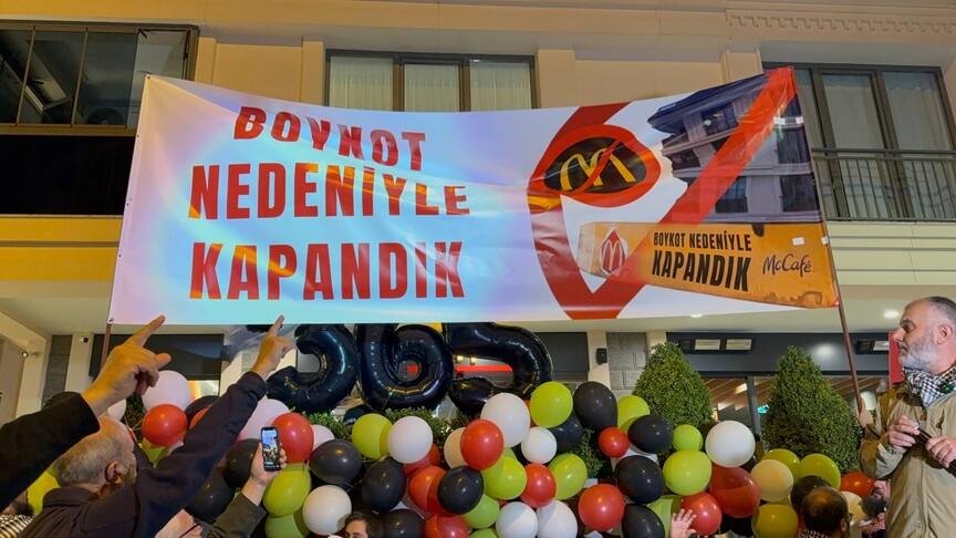 Üsküdar'da 1 yıllık protestonun ardından McDonald's şubesi kapatıldı