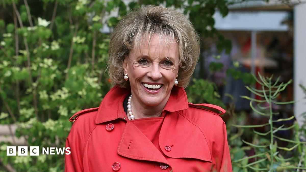 BBC'nin efsane sunucusu Dame Esther Rantzen 86 yaşında hayatını kaybetti