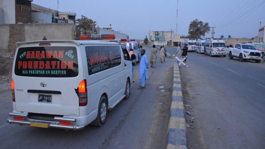 Pakistan'da polis karakoluna saldırı: 14 ölü, 24 yaralı