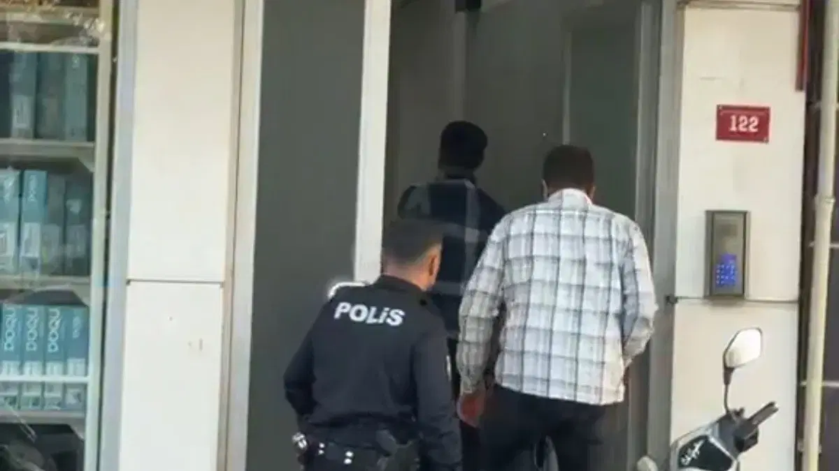 Gurbetçileri dolandırdığı iddia edilen E.N. yargı karşısında