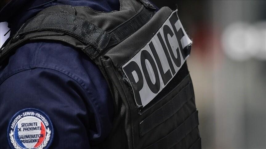 Paris'te Bıçaklı Saldırı: 3 Kişi Yaralandı