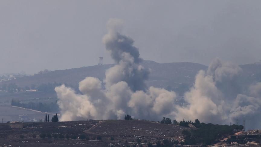 İsrail, ateşkese rağmen Lübnan'ın güneyini bombaladı