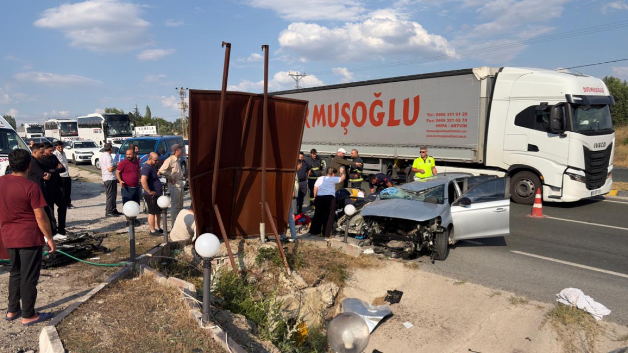 Kastamonu'da Trafik Kazası: 2 Ölü, 4 Yaralı
