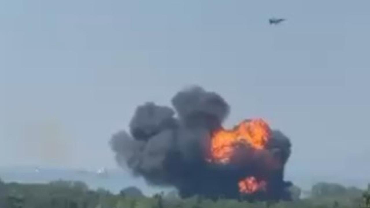 Yalova'da F-16 savaş uçağı düştü, pilot kurtuldu