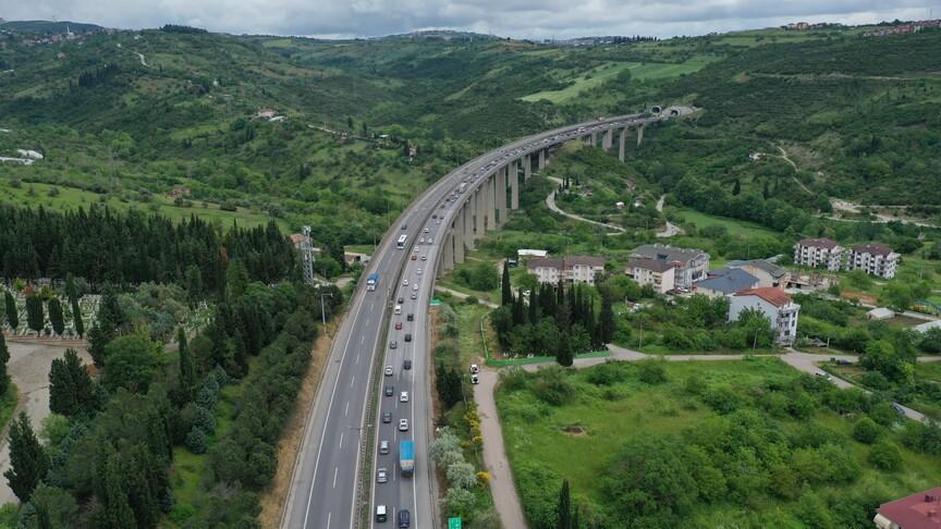 Anadolu Otoyolu Kocaeli kesimi İstanbul yönü trafiğe kapatılacak