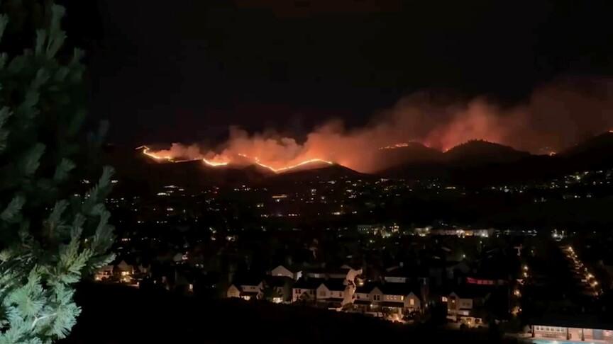 ABD'de Nevada eyaletindeki Hawk Yangını yerleşim yerlerini tehdit ediyor