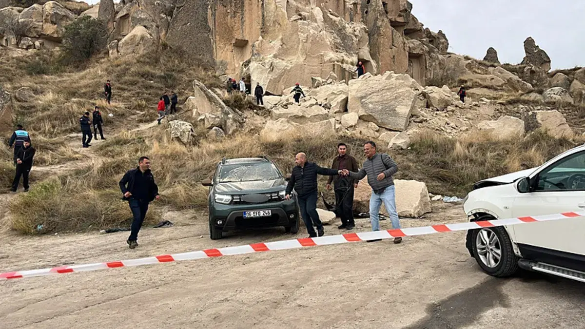 Kapadokya'da peribacası çöktü: 3 ölü, 5 yaralı