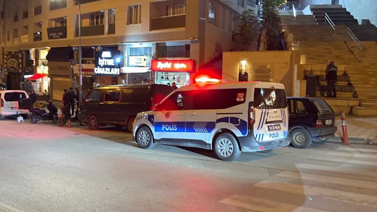 Bilecik'te kız arkadaşına sarılan kişiyi bıçakladı, şüpheli yakalandı
