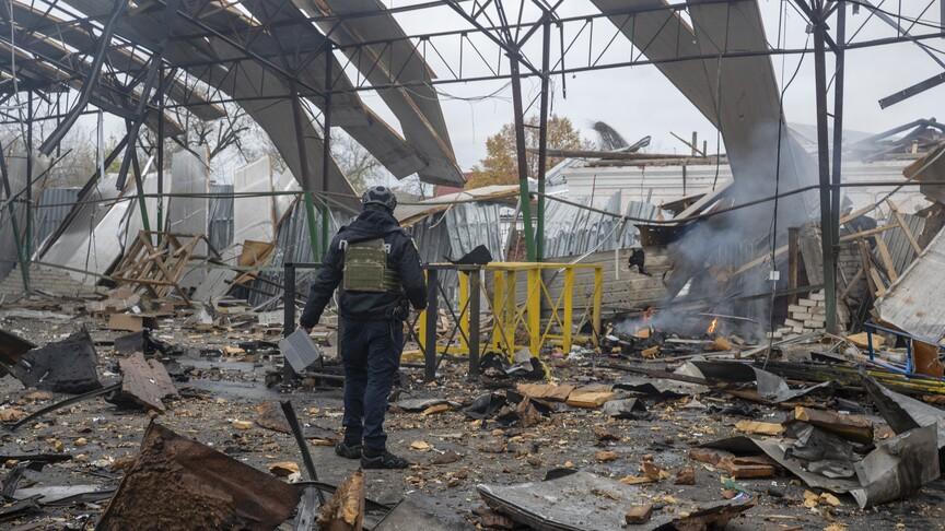 Rusya, Ukrayna'daki liman ve lojistik merkezlerini İHA'larla vurdu