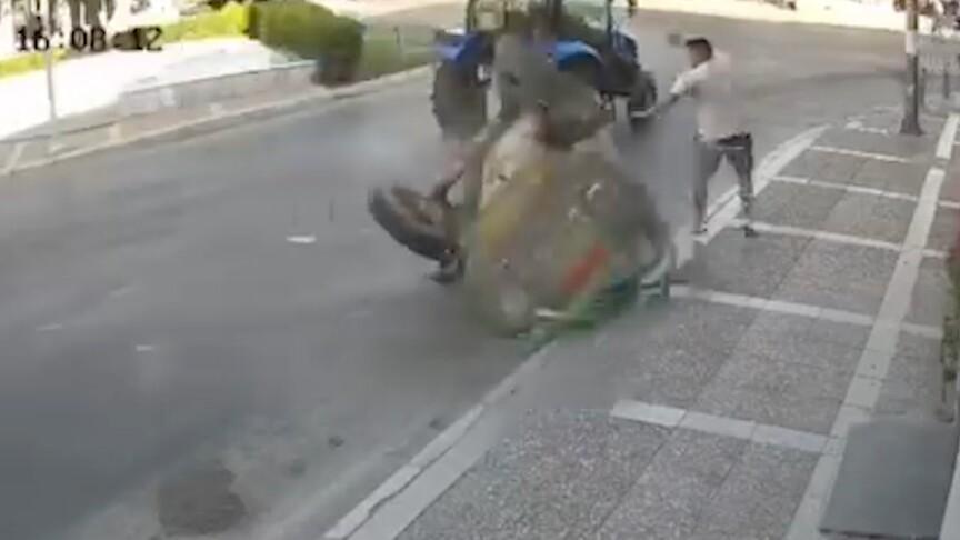 İzmir'de traktörden kopan tanker yayanı ezecekti